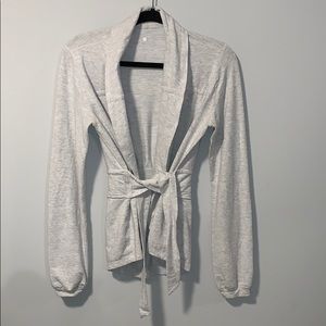 Lululemon white/grey sweater